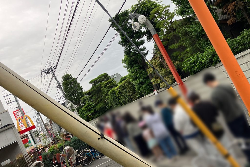 ええええええっっと、、、すんごい行列なのですがぁ